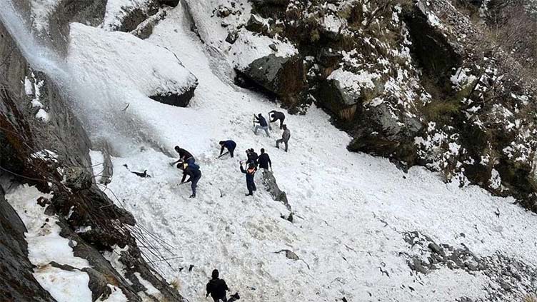 Indian rescuers scour site of deadly avalanche for any more victims