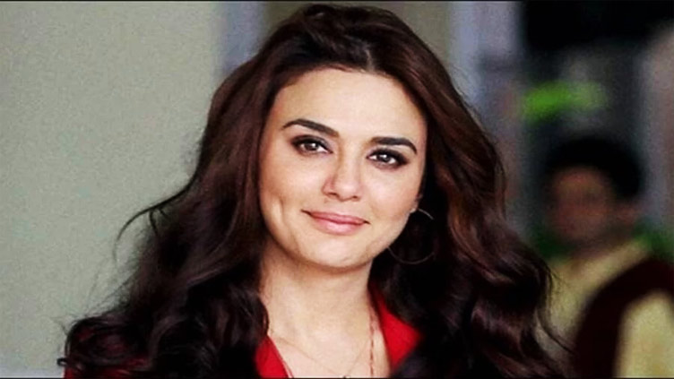 Preity Zinta overlooking beggar riles her fans