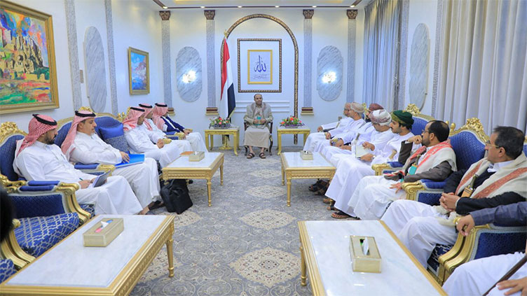 Saudi, Omani envoys hold peace talks with Houthi leaders in Sanaa