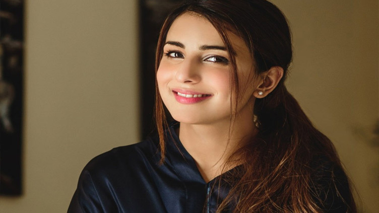 Ushna Shah clarifies her stance on social media backlash 