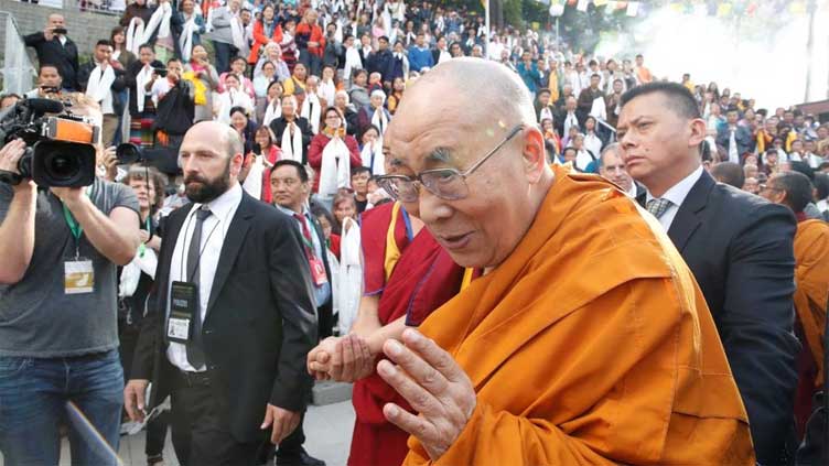 Dalai Lama apologises to boy for his comments 