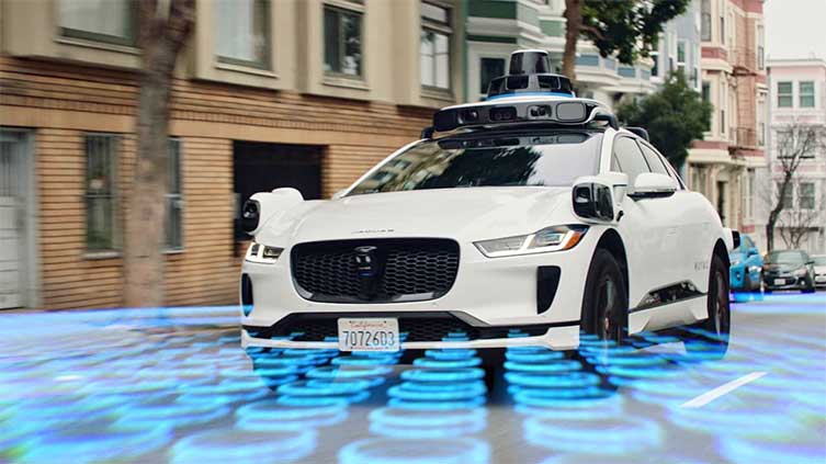 Waymo vehicles pull over in California due to fog