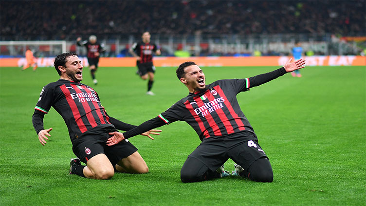 Milan take narrow lead over Napoli with Bennacer goal