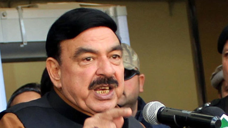 Shehbaz moving towards contempt of court, Article 6 minefield: Sheikh Rashid