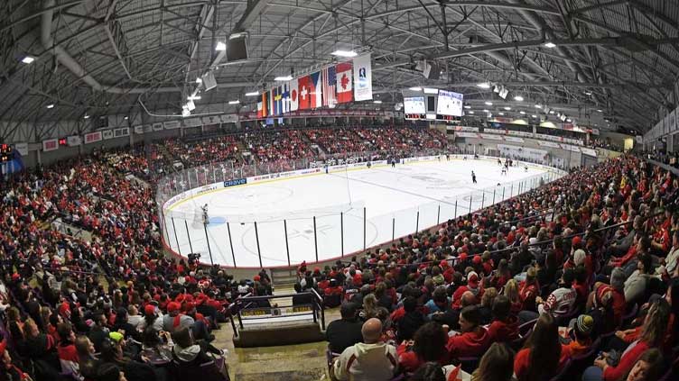 Federal government to restore Hockey Canada funding