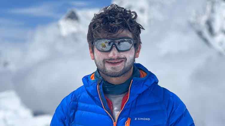 Pakistani mountaineer Shehroze Kashif sets new world record