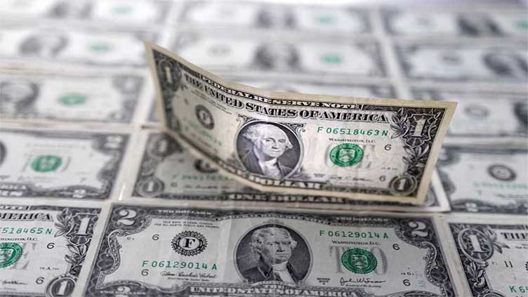 Dollar hits one-month high against yen as traders bet on Fed rate hike
