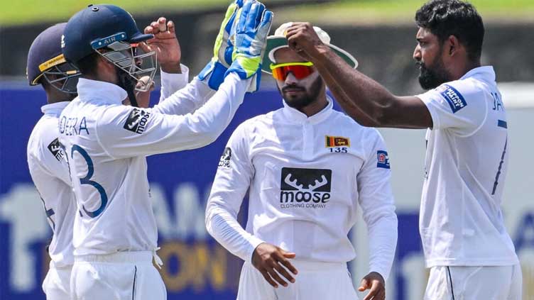 Sri Lanka enforce follow-on after Ireland collapse