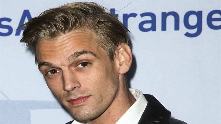 Coroner: Aaron Carter drowned in tub from drug, inhalant