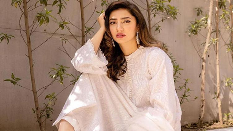 Mahira Khan shares two cents on being a celebrity