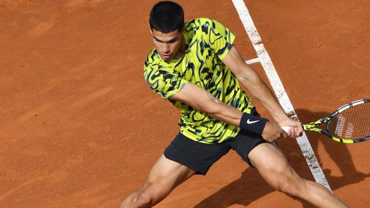 Alcaraz eases past Evans to set up Tsitsipas final in Barcelona