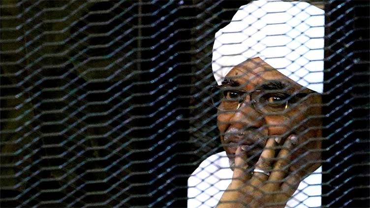 Sudan's Bashir moved to military hospital before fighting, sources say