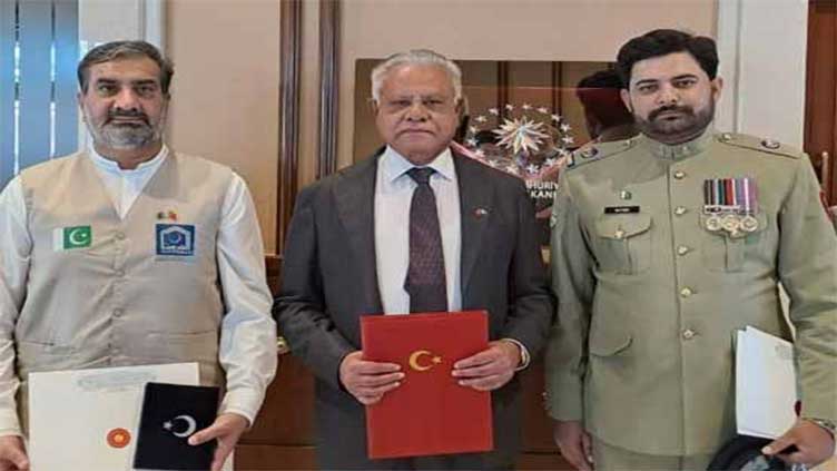Erdogan honours Pakistan's organisation for its 'khidmat'