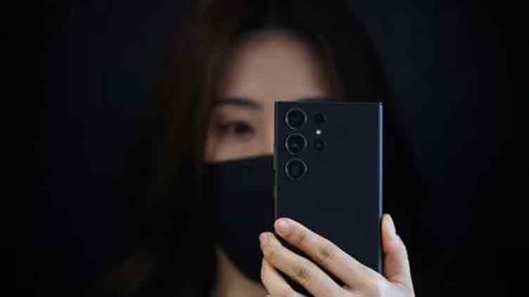 Samsung flags H2 recovery after record chip loss in Q1