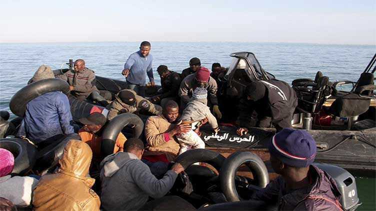 Tunisia rounds up migrants at sea in unprecedented numbers