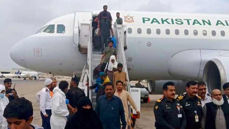 First batch of Pakistani evacuees from conflict-hit Sudan arrives in Karachi