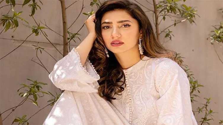Mahira Khan announces come back to drama industry 