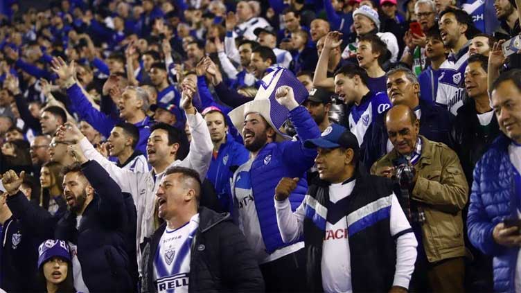 Velez fans violently attack club's players at gunpoint