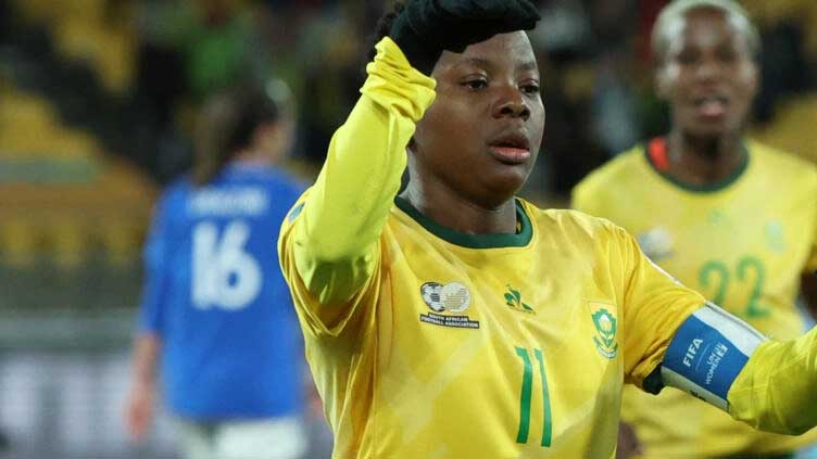 South Africa stun Italy to reach Women's World Cup last 16