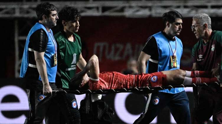 Argentine footballer's knee fully dislocated in Libertadores injury