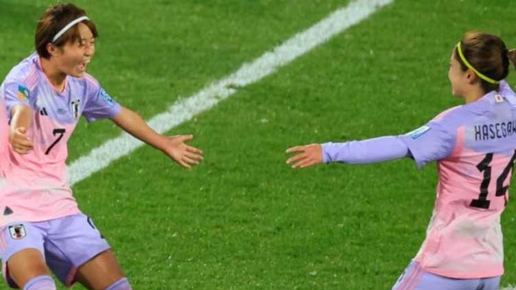 Red-hot Miyazawa fires Japan into World Cup quarters