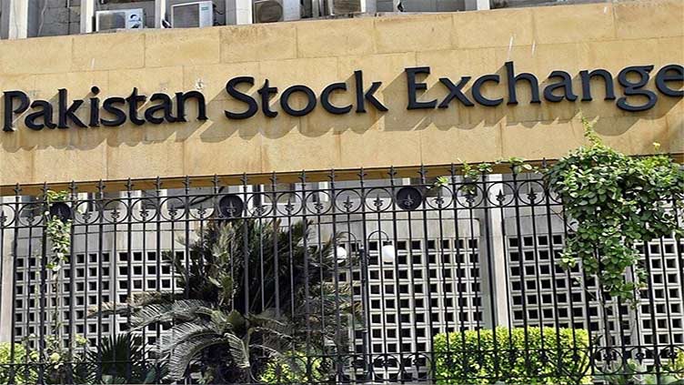 PSX gains 700 points in early morning trade