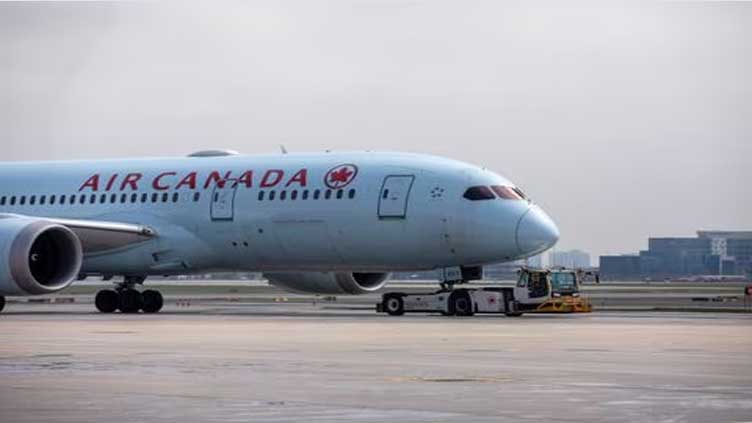 Air Canada beats on quarterly profit versus year-ago loss