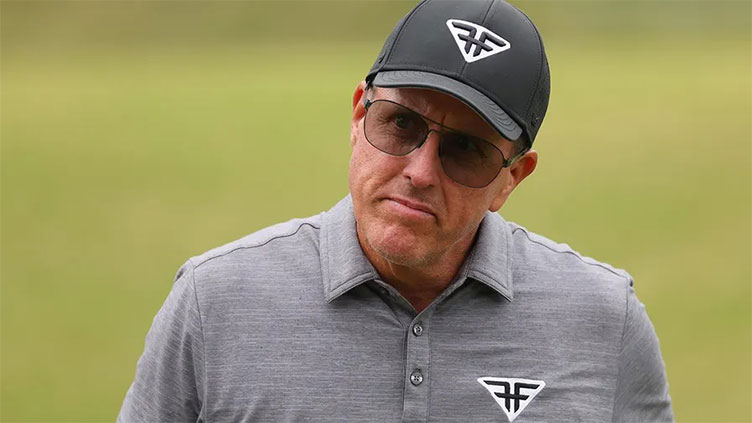 Mickelson denies Ryder Cup bet after book claim