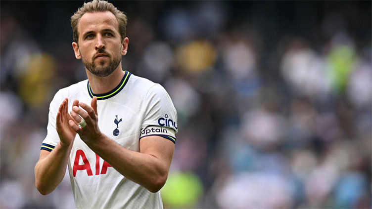 Kane arrives in Germany ahead of 'imminent' Bayern Munich move