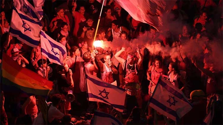 'Democracy, Democracy' chant Israelis protesting legal reforms