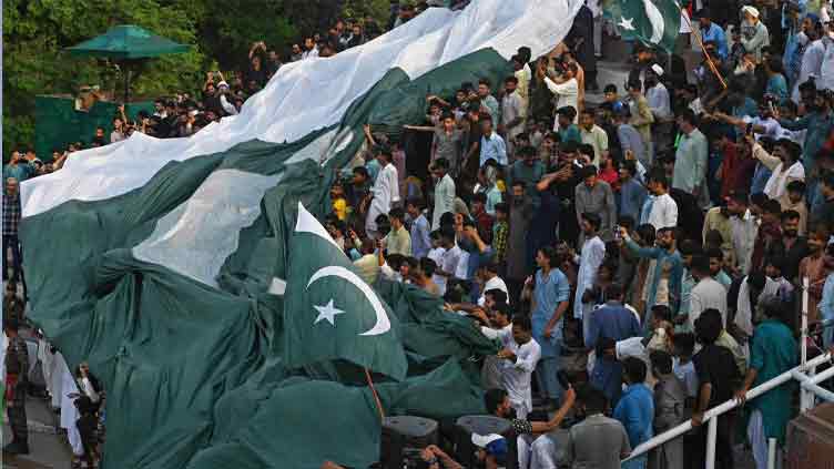 Pakistan marks 76th Independence Day, leaders urge national unity - Pakistan  - Dunya News