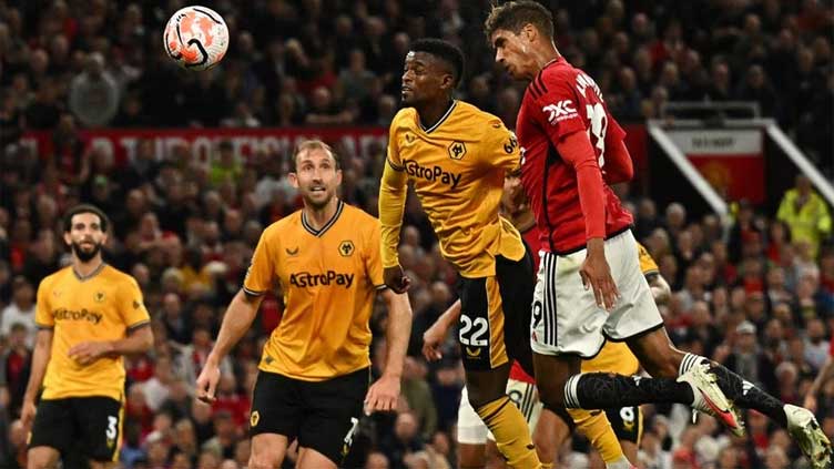 Wolves rue penalty decision as Ten Hag hails United's fighting spirit