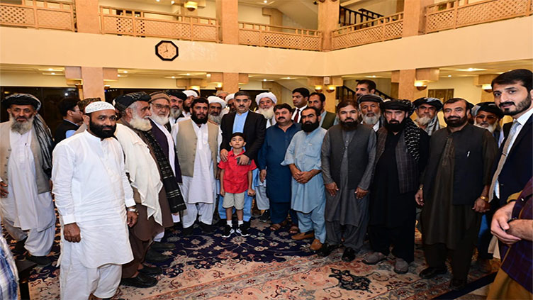 Elders' delegation from Kaan Mehtarzai calls on PM