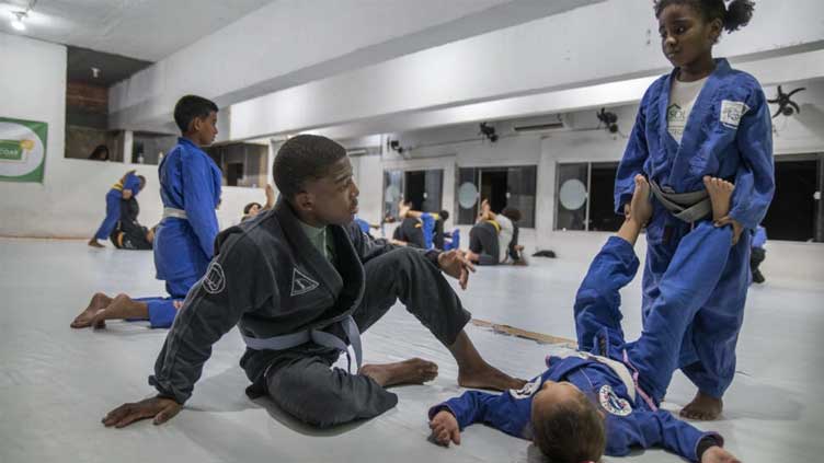 Brazilian jiujitsu offers lifeline to Rio favela kids