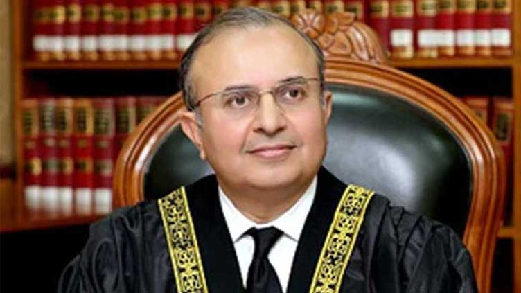 Justice Mansoor calls for forming full court to hear NAB amendments case