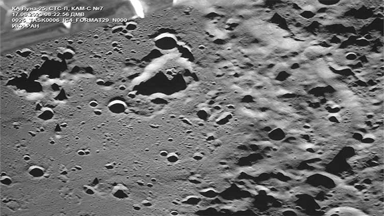 Russian spacecraft adjusts moon orbit in preparation for landing