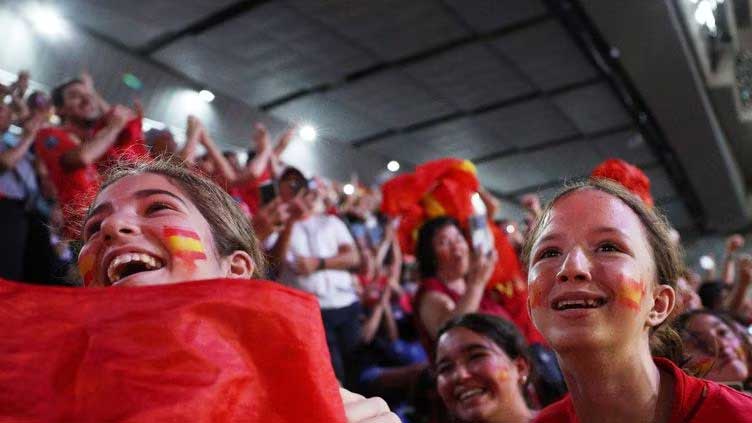 Spain fans celebrate World Cup glory