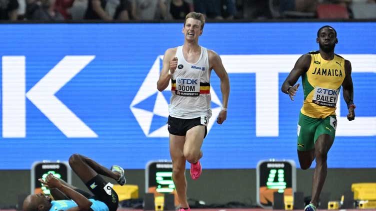 Gardiner out of world 400m as Van Niekerk sneaks through