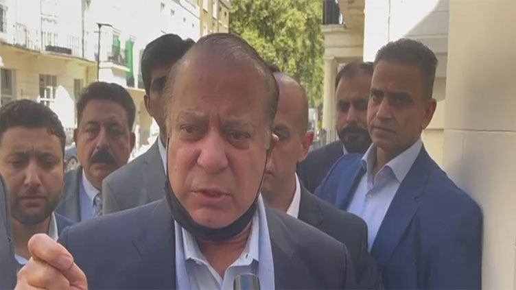 CJP trying to protect a man involved in embezzling billions of rupees: Nawaz