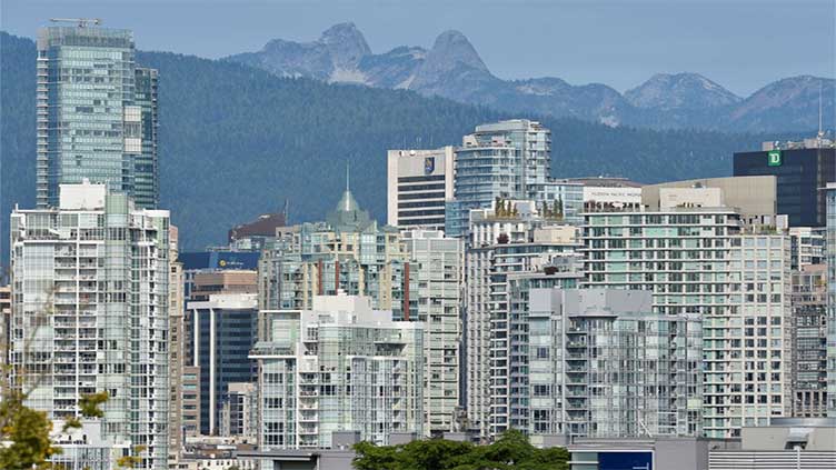 Canadian economy set to show marked slowdown in second quarter, giving central bank cause to pause