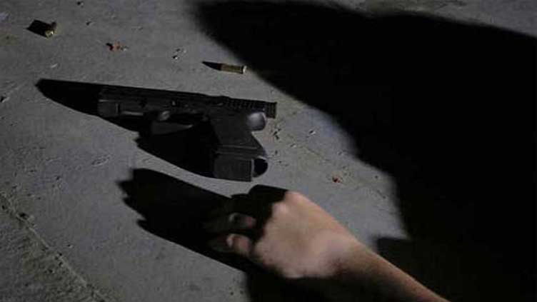 Dacoit killed in encounter with shopkeepers
