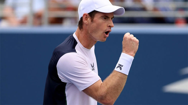 Botched VAR no problem as Murray advances at US Open