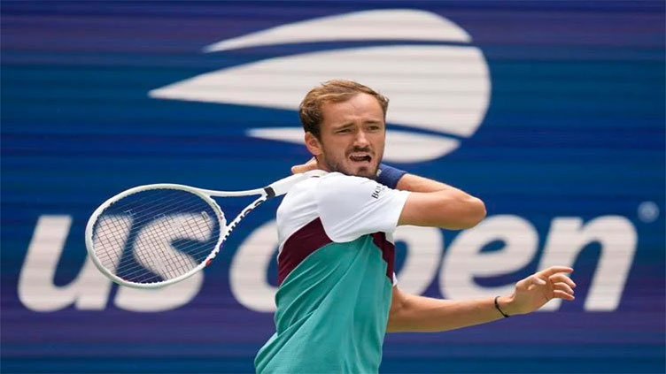 Medvedev powers into US Open second round