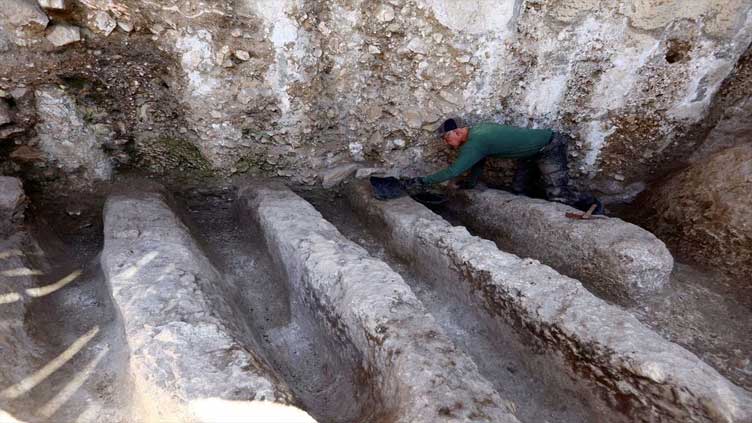 Archaeologists find 'mystery' ducts near Jerusalem 
