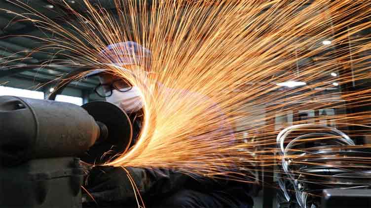 China's manufacturing activity shrinks for fifth month