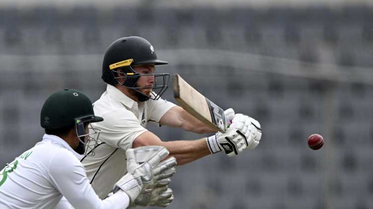 Phillips rescues New Zealand to leave Test finely poised