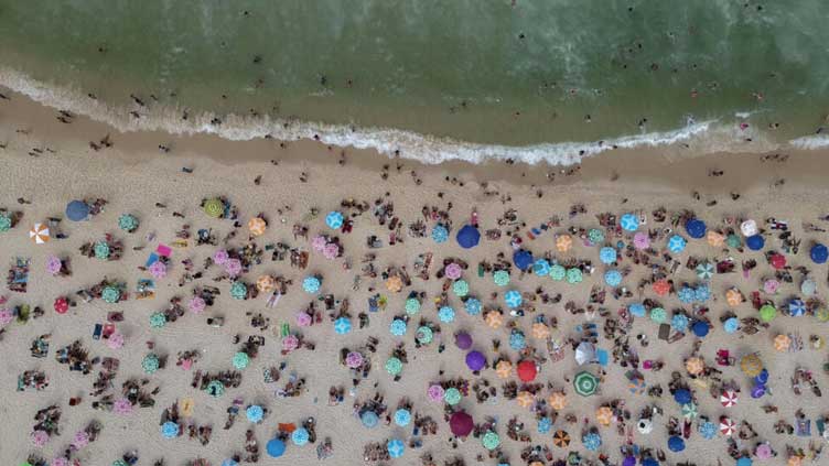 Brazil's idyllic Copacabana rocked by crime, vigilantes