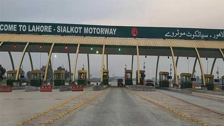 Lahore-Sialkot Motorway shut for poor visibility