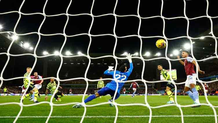 Aston Villa beat Arsenal 1-0 for club record 15th straight home victory