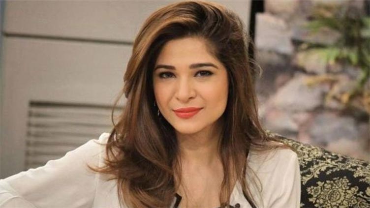 Why Ayesha Omar wants to leave Pakistan? 